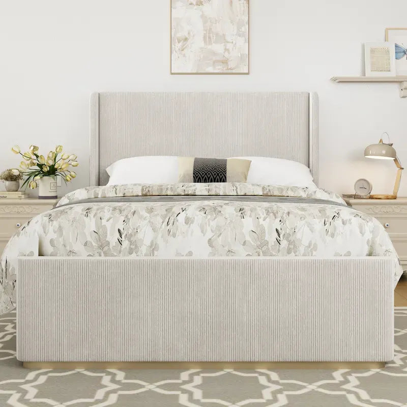 Gestoffeerd bed met ribfluwelen frame, wingback hoofdeinde en hoog voeteneinde (Queen/King size)