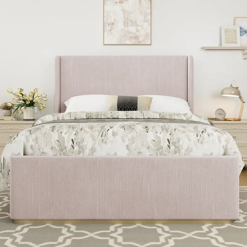 Gestoffeerd bed met ribfluwelen frame, wingback hoofdeinde en hoog voeteneinde (Queen/King size)