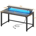 55-inch computerbureau met stopcontacten en ledlichtstrip