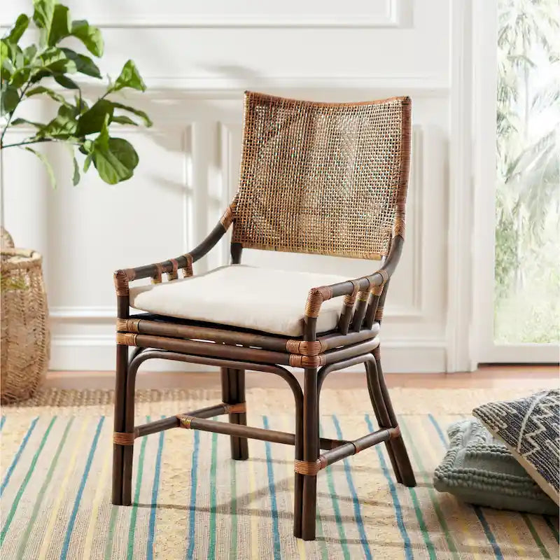 Coastal rotan stoel met kussen 22 B x 24 L x 37 H 22B x 24D x 37H