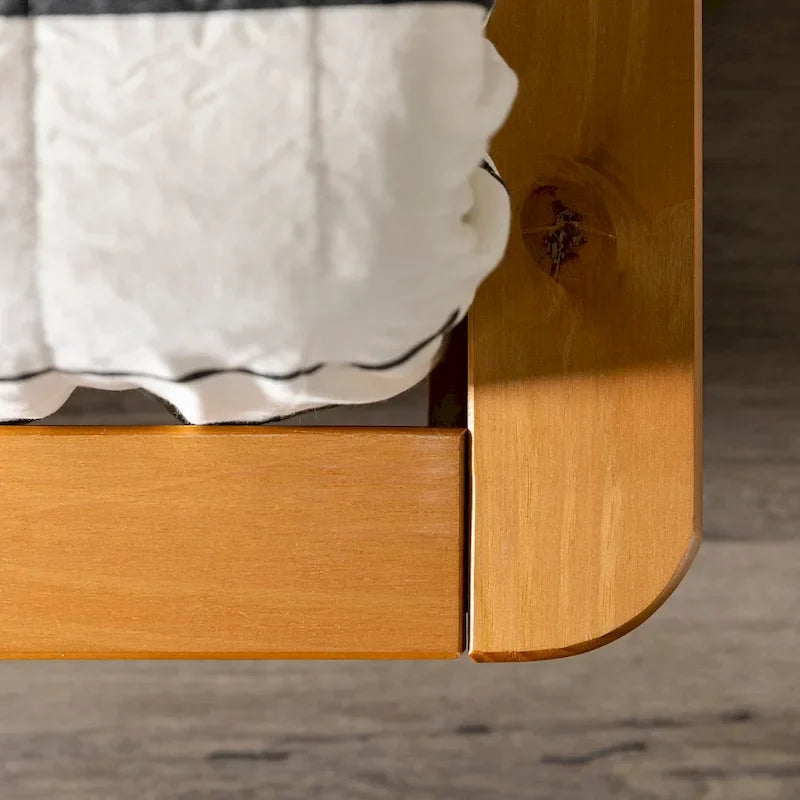 Massief houten spijlenbed