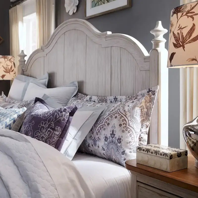 Hoofdeinde voor kingsize bed – antiek wit met kastanjebruine afwerking