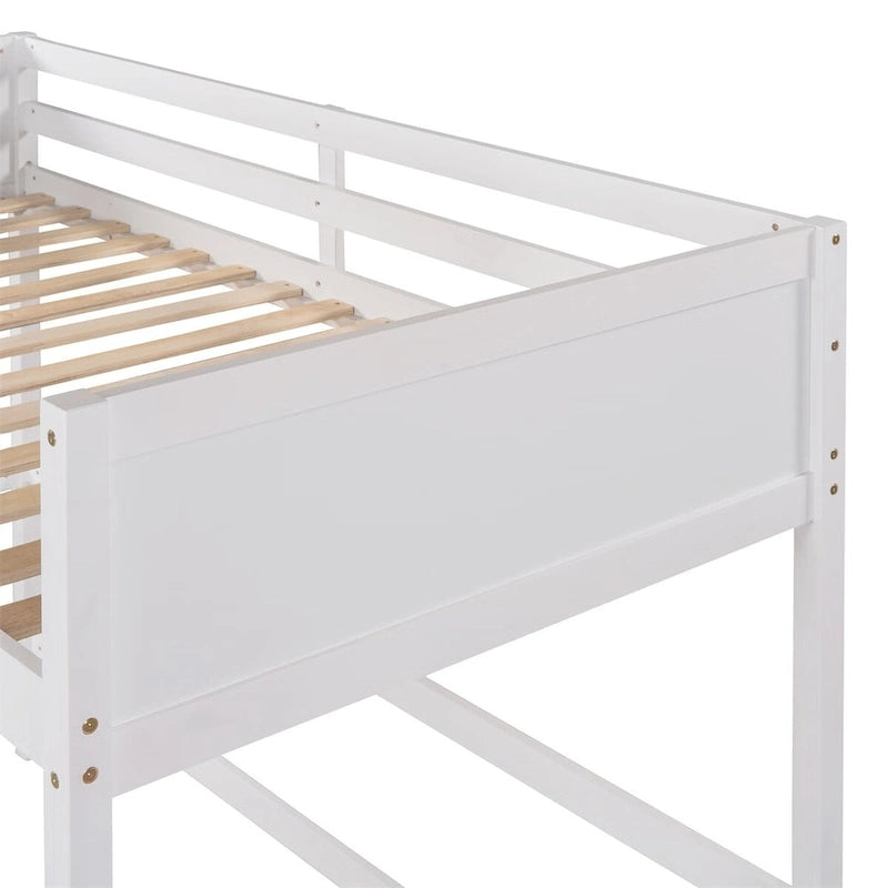 Massief houten hoogslaper voor twee personen met ladder