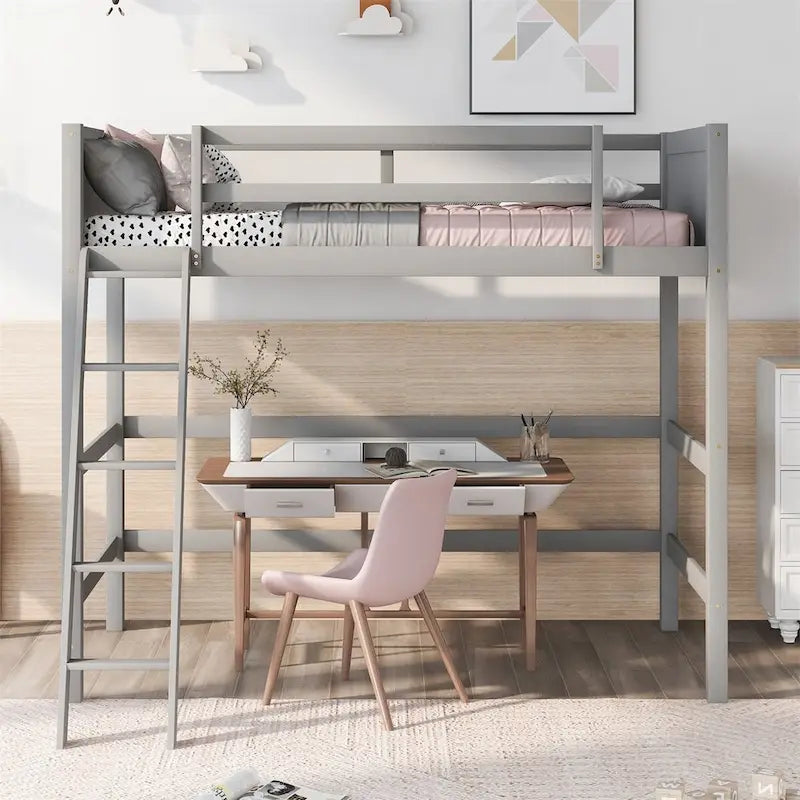 Massief houten hoogslaper voor twee personen met ladder