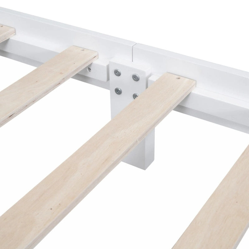 Houten bedframe met lattenbodem, tweepersoonsformaat