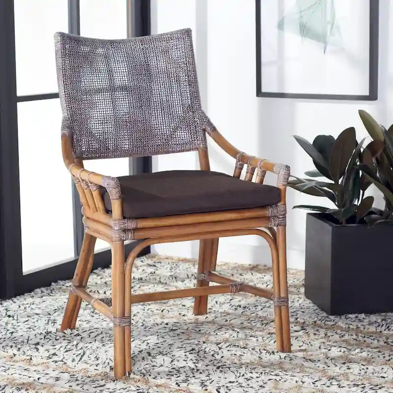 Coastal rotan stoel met kussen 22 B x 24 L x 37 H 22B x 24D x 37H